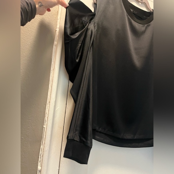 RtA SILK Cutout Shoulder Blouse - Picture 4 of 7